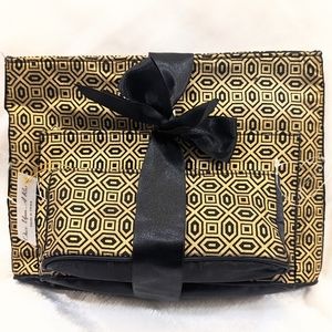 Black Gold Patterned Makeup Bag Set